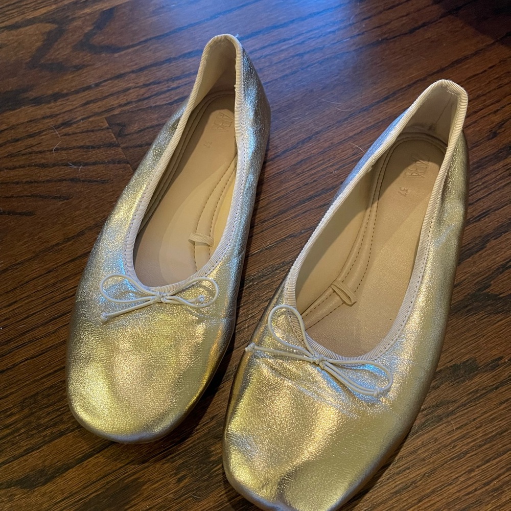 Zara Gold Flats with Classic Bow Detail